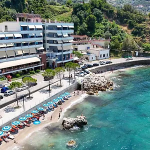 Hotel New York, Vlorë